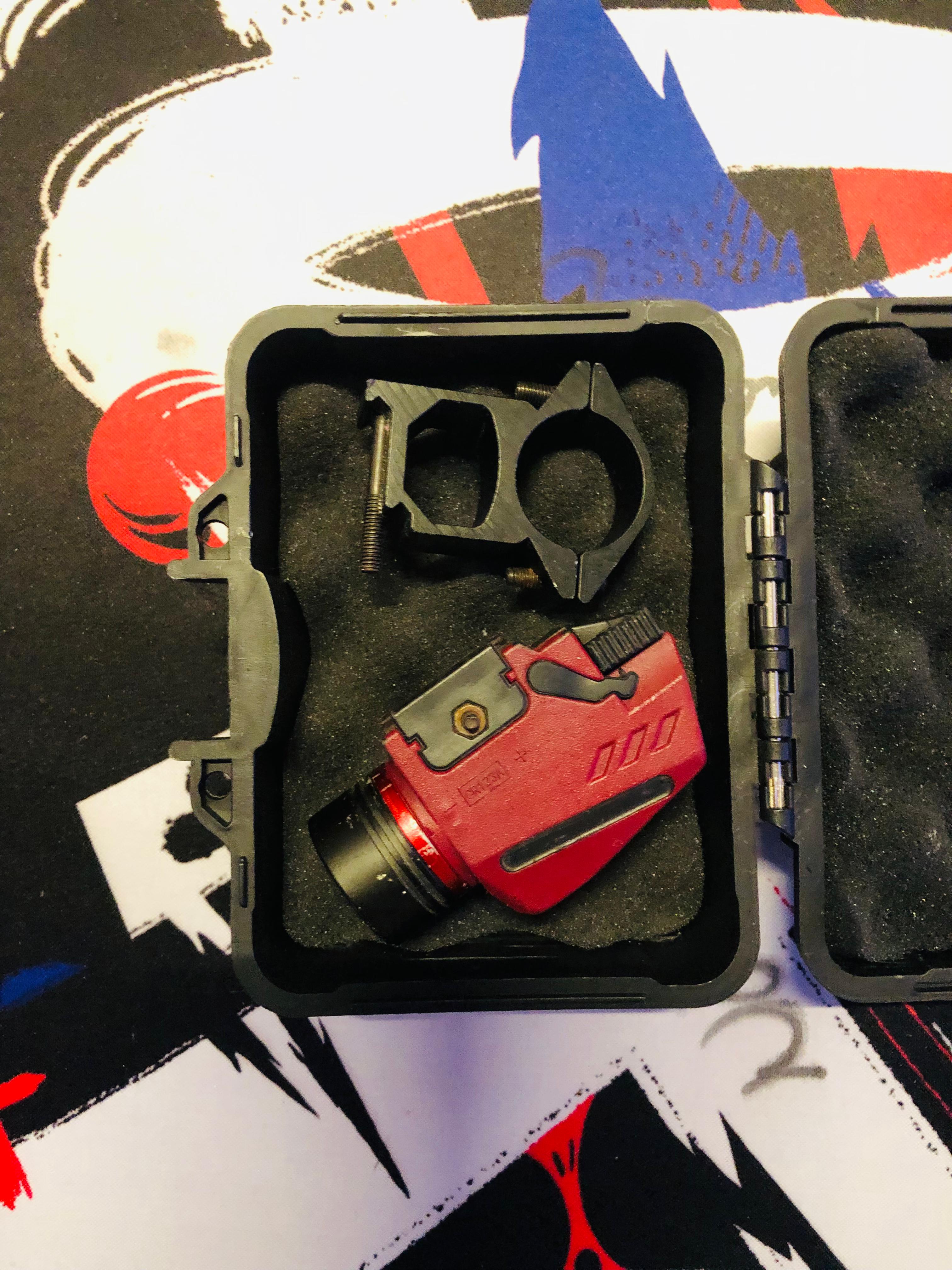 lanterna tatica com laser, supote de lanterna e case!